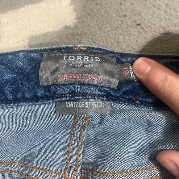 Torrid Vintage Stretch Boyfriend Straight Jeans Size 18T - Picture 5 of 8